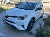 Photo of 2018 Super White Toyota RAV4