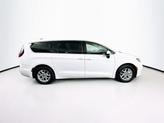 Thumbnail of 2023 Bright White Clearcoat Chrysler Pacifica