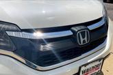 Thumbnail of 2016 White Diamond Pearl Honda CR-V