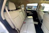Thumbnail of 2016 White Diamond Pearl Honda CR-V