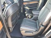 Thumbnail of 2024 Diamond Black Crystal Pearlcoat Jeep Grand Cherokee L