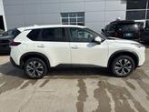 Thumbnail of 2023 Pearl White Tricoat Nissan Rogue