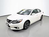 Thumbnail of 2017 Pearl White Nissan Altima