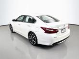 Thumbnail of 2017 Pearl White Nissan Altima