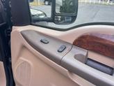 Thumbnail of 2001 Dark Highland Green Clearcoat Metallic Ford F-250