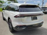 Thumbnail of 2025 White Platinum Clearcoat Metallic Lincoln Nautilus