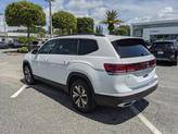 Thumbnail of 2025 Pure White Volkswagen Atlas