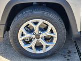 Thumbnail of 2025 Silver Zynith Metallic Clearcoat Jeep Compass