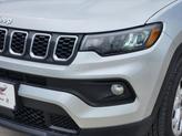 Thumbnail of 2025 Silver Zynith Metallic Clearcoat Jeep Compass