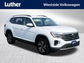 Photo of 2024 Pure White Volkswagen Atlas