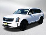 Thumbnail of 2022 Glacial White Pearl Kia Telluride