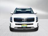 Thumbnail of 2022 Glacial White Pearl Kia Telluride