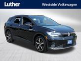 Photo of 2023 Deep Black Pearl Volkswagen ID.4