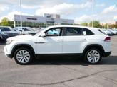 Thumbnail of 2022 Pure White Volkswagen Atlas Cross Sport