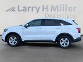 Thumbnail of 2021 Glacial White Pearl Kia Sorento