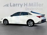 Thumbnail of 2025 White Hyundai ELANTRA