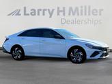 Thumbnail of 2025 White Hyundai ELANTRA