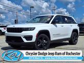 Photo of 2023 Bright White Clearcoat Jeep Grand Cherokee