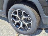 Thumbnail of 2025 Diamond Black Crystal Pearlcoat Jeep Compass