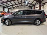 Thumbnail of 2017 Gray Chrysler Pacifica