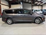 Thumbnail of 2017 Gray Chrysler Pacifica