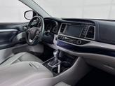 Thumbnail of 2018 Celestial Silver Metallic Toyota Highlander
