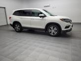 Thumbnail of 2017 White Diamond Pearl Honda Pilot