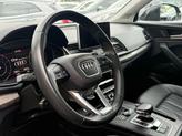 Thumbnail of 2019 Mythos Black Metallic Audi Q5