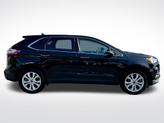 Thumbnail of 2022 Agate Black Metallic Ford Edge