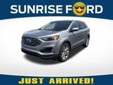 Photo of 2022 Silver Metallic Ford Edge