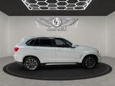 Thumbnail of 2018 Alpine White BMW X5