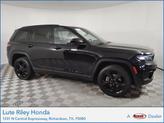 Photo of 2023 Diamond Black Crystal Pearlcoat Jeep Grand Cherokee