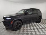 Thumbnail of 2023 Diamond Black Crystal Pearlcoat Jeep Grand Cherokee