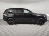 Thumbnail of 2023 Diamond Black Crystal Pearlcoat Jeep Grand Cherokee
