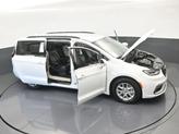 Thumbnail of 2022 Bright White Clearcoat Chrysler Pacifica