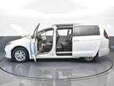 Thumbnail of 2022 Bright White Clearcoat Chrysler Pacifica
