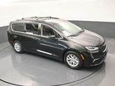 Thumbnail of 2022 Brilliant Black Crystal Pearlcoat Chrysler Pacifica