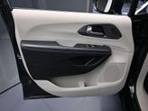 Thumbnail of 2022 Brilliant Black Crystal Pearlcoat Chrysler Pacifica