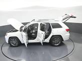 Thumbnail of 2020 Bright White Clearcoat Jeep Grand Cherokee