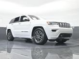 Thumbnail of 2020 Bright White Clearcoat Jeep Grand Cherokee