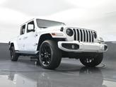 Thumbnail of 2022 Bright White Clearcoat Jeep Gladiator