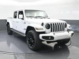Thumbnail of 2022 Bright White Clearcoat Jeep Gladiator