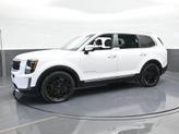 Thumbnail of 2022 Glacial White Pearl Kia Telluride