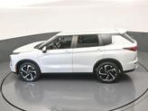 Thumbnail of 2023 White Diamond Mitsubishi Outlander