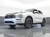Thumbnail of 2023 White Diamond Mitsubishi Outlander
