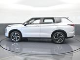 Thumbnail of 2023 White Diamond Mitsubishi Outlander