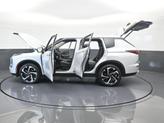 Thumbnail of 2023 White Diamond Mitsubishi Outlander