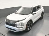 Thumbnail of 2023 White Diamond Mitsubishi Outlander