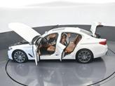 Thumbnail of 2019 Alpine White BMW 530e