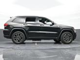 Thumbnail of 2020 Diamond Black Jeep Grand Cherokee